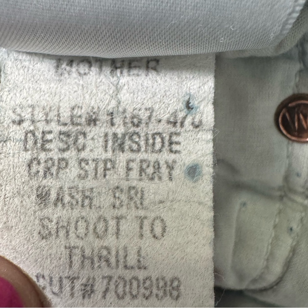 MOTHER Insider Crop Step Fray in Shoot To Thrill Size 24 - Picture 14 of 15